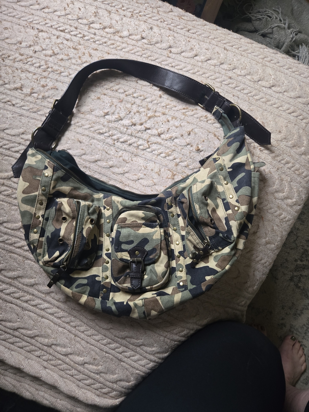 BDG Slouchy Hobo Camouflage Canvas Shoulder Bag - Green Camo